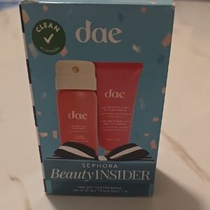 NIB- Dae Cactus Fruit 3-in-1 Styling Cream & Hairspray Pink